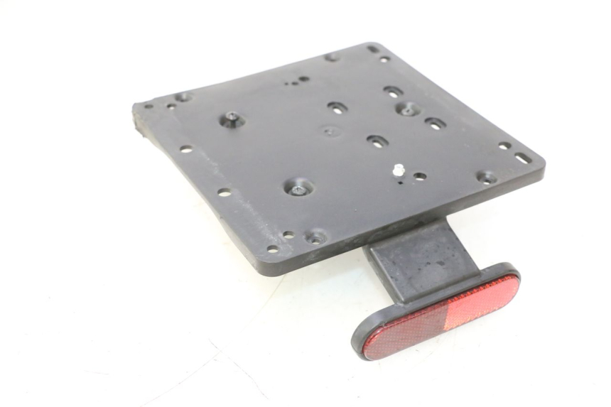photo de SUPORTE DE PLACA PIAGGIO MP3 HPE 530 (2022 - 2026) - Ampliação técnica