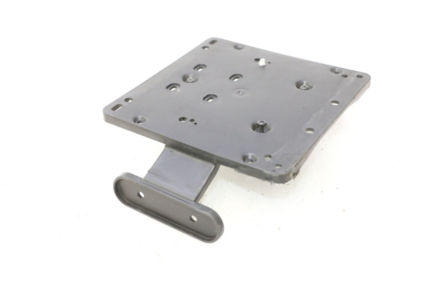 photo de SUPORTE DE PLACA PIAGGIO MP3 HPE 530 (2022 - 2026) - Vista geral