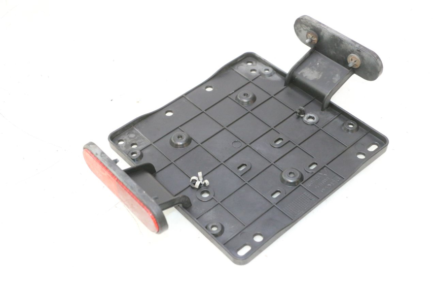 photo de SUPORTE DE PLACA PIAGGIO MP3 500 (2016 - 2018) - Zoom do estado de desgaste