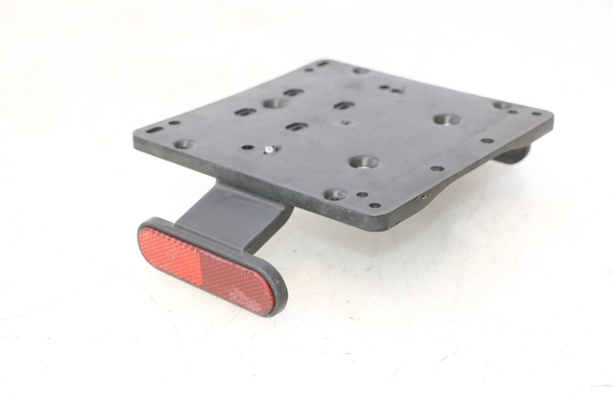 photo de SUPORTE DE PLACA PIAGGIO MP3 500 (2016 - 2018) - Ampliação técnica