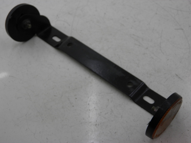 photo de SUPORTE DE PLACA QINGQI SPEEDY 50 (2005 - 2007) - Detalhe da peça