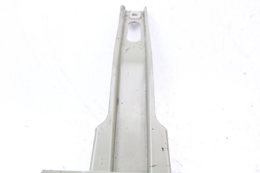 photo de SUPORTE DE PLACA APRILIA SR 2T 50 (2018 - 2022) - Zoom do estado de desgaste