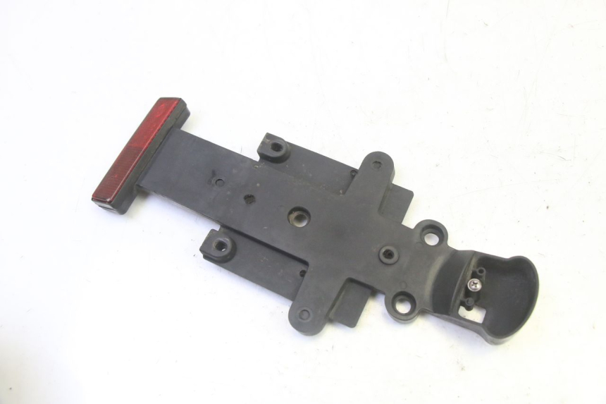 photo de SUPORTE DE PLACA APRILIA SR R 2T LC 50 (2018 - 2021) - Detalhe da peça