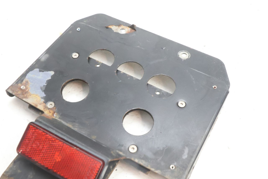 photo de SUPORTE DE PLACA YAMAHA TDM ABS 900 (2002 - 2014) - Zoom do estado de desgaste