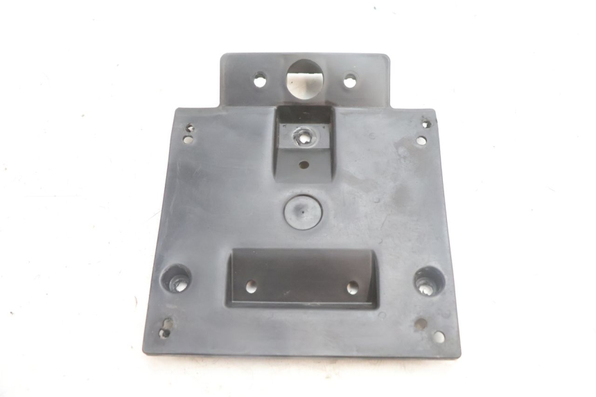 photo de SUPORTE DE PLACA PEUGEOT VIVACITY 100 (1999 - 2008) - Vista principal