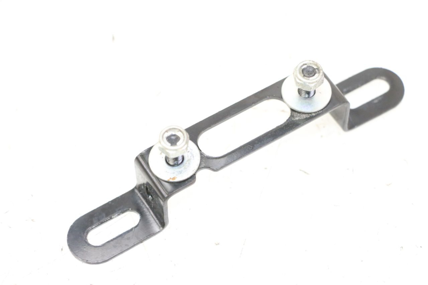 photo de SUPORTE DE PLACA YAMAHA XMAX X-MAX 125 (2021 - 2025) - Detalhe da peça