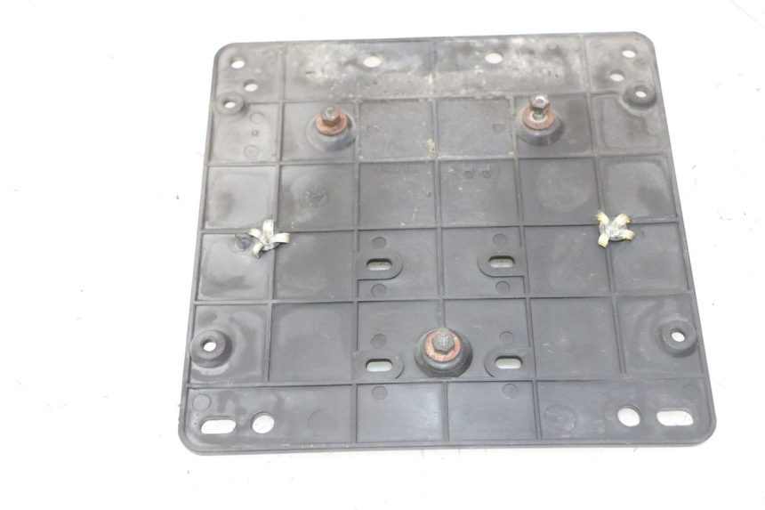 photo de SUPORTE DE PLACA PIAGGIO X9 EVOLUTION 125 (2003 - 2007) - Detalhe da peça