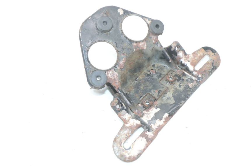 photo de SUPORTE DE PLACA YAMAHA XJ F 900 (1983 - 1994) - Detalhe da peça