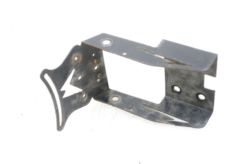 photo de SUPORTE DE PLACA YAMAHA XJ6 600 (2008 - 2016) - Detalhe da peça