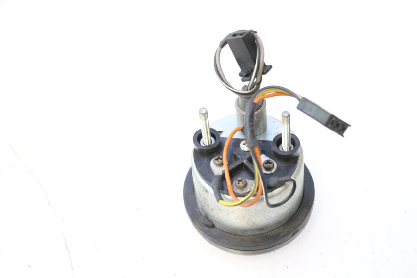 photo de PAINEL DE INSTRUMENTOS SUZUKI GSX F GSXF 750 (1988 - 1998) - Outro ângulo de visão
