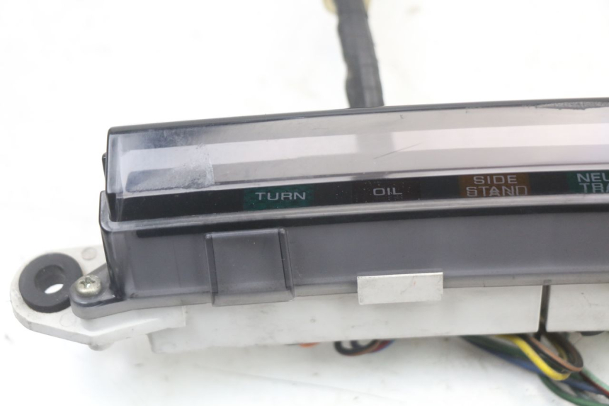 photo de PAINEL DE INSTRUMENTOS HONDA CBR F 1000 (1993 - 1996) - Zoom do estado de desgaste