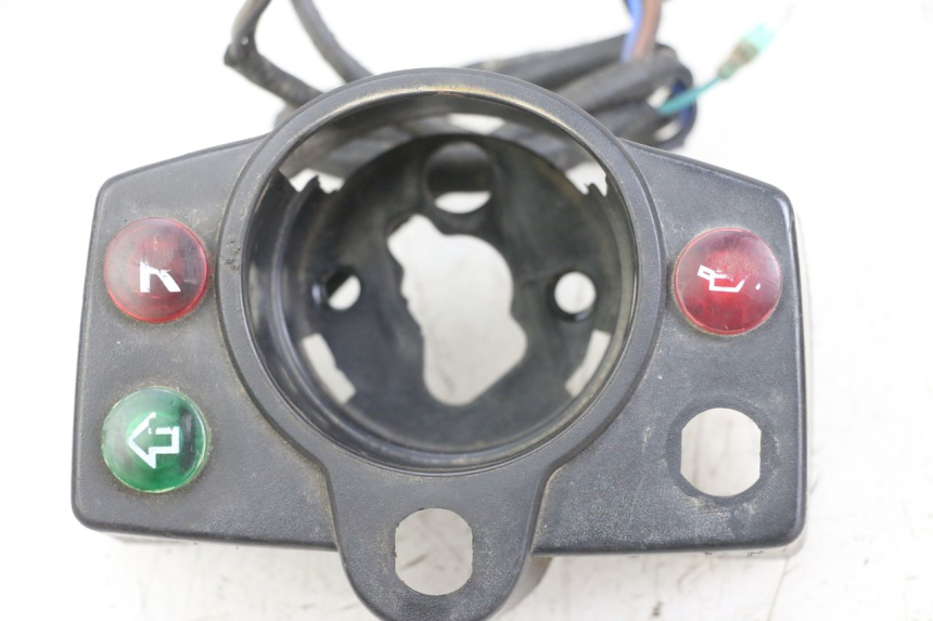 photo de PAINEL DE INSTRUMENTOS MASAI XL 50 (2012 - 2019) - Pontos de fixação