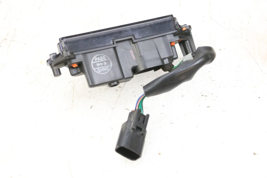 photo de PAINEL DE INSTRUMENTOS PIAGGIO MP3 HPE 300 (2019 - 2026) - Vista geral