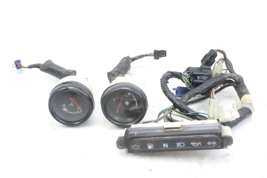 photo de PAINEL DE INSTRUMENTOS TRIUMPH SPRINT ST 955 (1999 - 2001) - Vista principal
