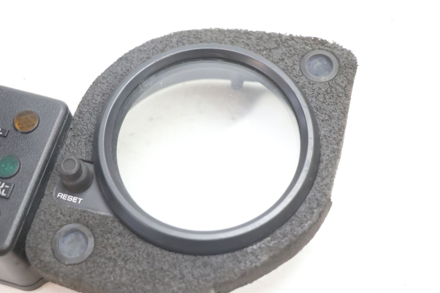 photo de Painel de instrumentos HONDA XRV AFRICA TWIN 750 (1990 - 1992) - Outro ângulo de visão