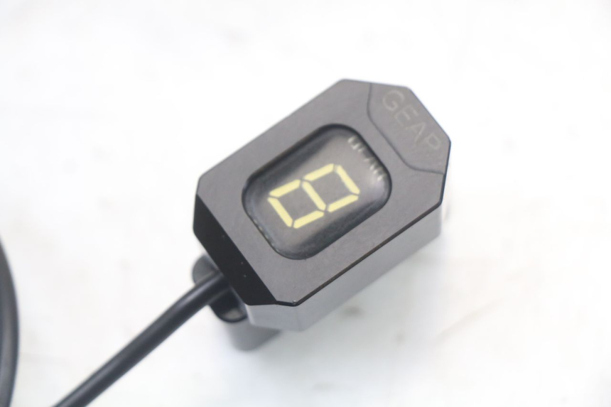 photo de PAINEL DE INSTRUMENTOS YAMAHA FZ1 FAZER 1000 (2007 - 2009) - Zoom do estado de desgaste