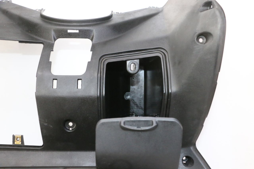 photo de PAINEL INTERIOR QUADRO 4 4D 350 (2015 - 2018) - Zoom do estado de desgaste