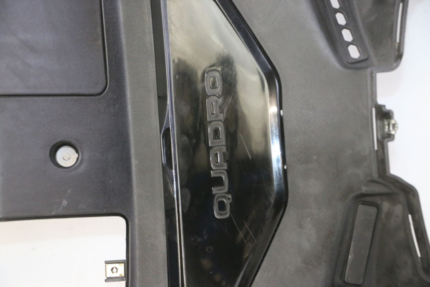photo de PAINEL INTERIOR QUADRO 4 4D 350 (2015 - 2018) - Outro ângulo de visão