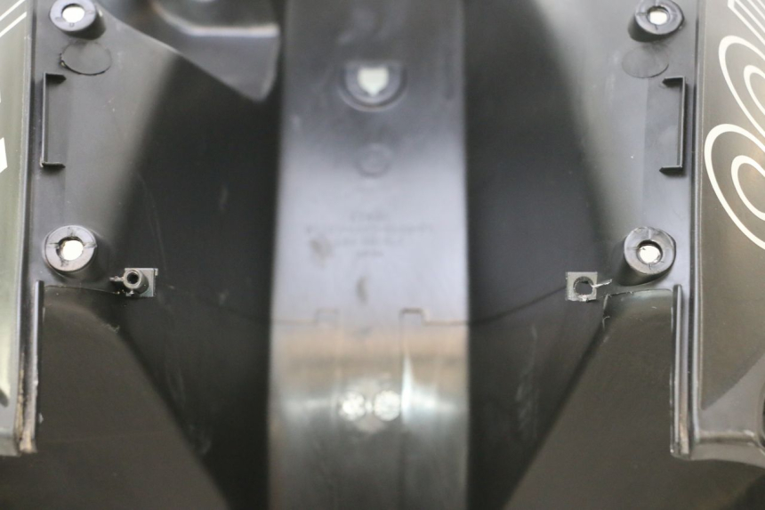 photo de PAINEL INTERIOR KYMCO AGILITY 4T 50 (2018 - 2022) - Detalhe da peça
