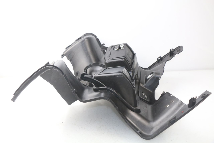 photo de PAINEL INTERIOR APRILIA ATLANTIC 125 (2003 - 2009) - Zoom do estado de desgaste