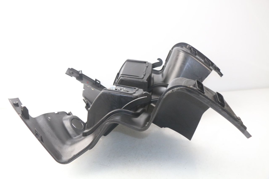 photo de PAINEL INTERIOR APRILIA ATLANTIC 125 (2003 - 2009) - Pontos de fixação