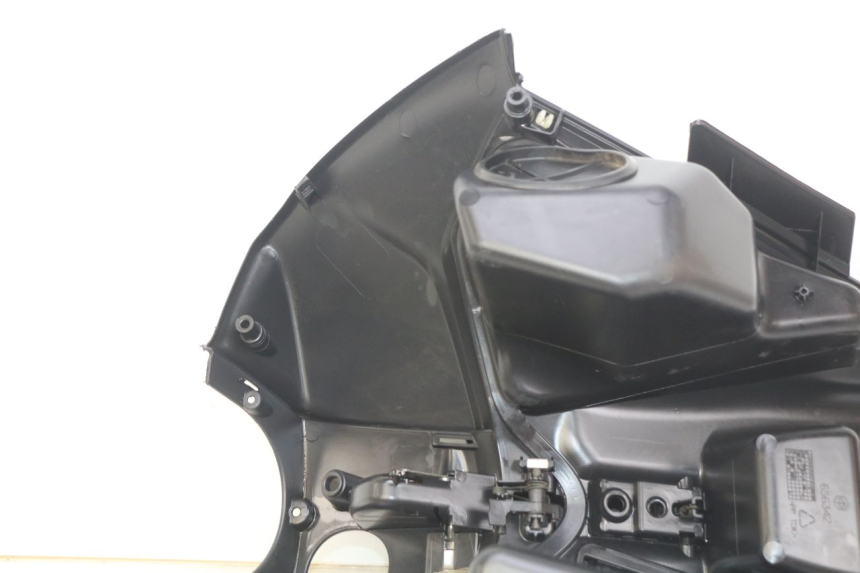 photo de PAINEL INTERIOR PIAGGIO BEVERLY 125 (2010 - 2015) - Zoom do estado de desgaste