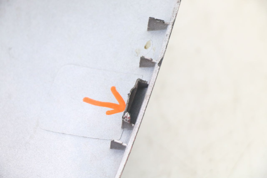 photo de PAINEL INTERIOR MBK BOOSTER SPIRIT NAKED 50 (2004 - 2017) - Detalhes característicos