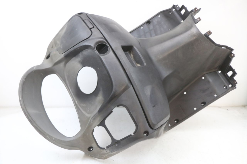photo de PAINEL INTERIOR SUZUKI BURGMAN 125 (2007 - 2014) - Zoom do estado de desgaste