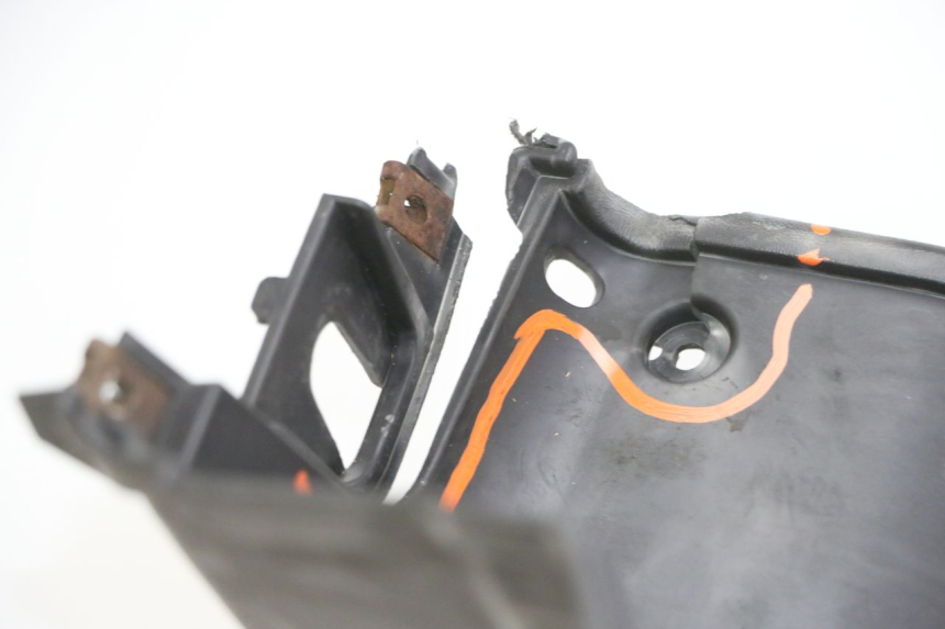 photo de PAINEL INTERIOR SUZUKI BURGMAN 125 (2007 - 2014) - Outro ângulo de visão