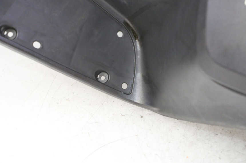 photo de PAINEL INTERIOR SUZUKI BURGMAN 125 (2007 - 2014) - Pontos de fixação