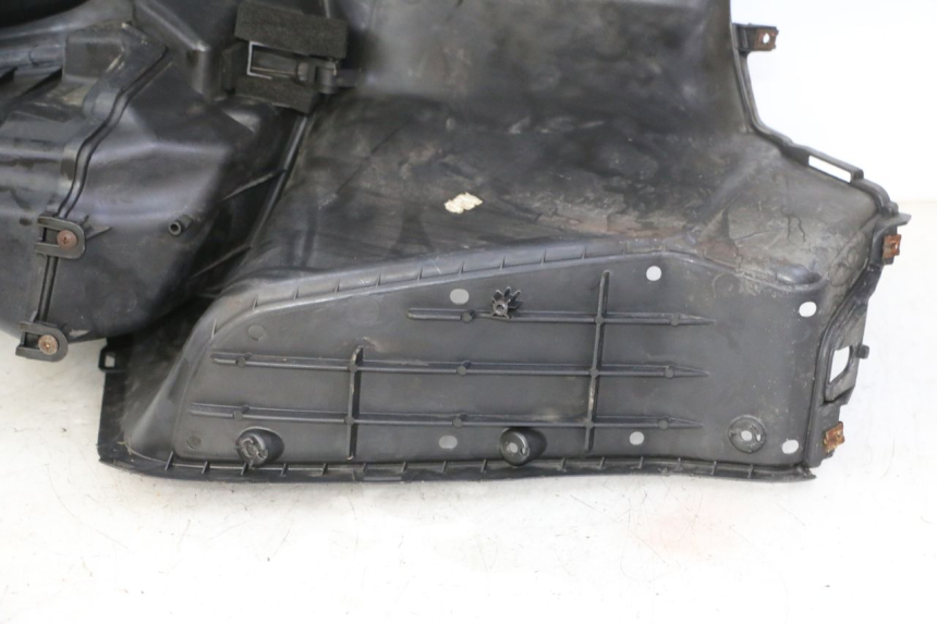 photo de PAINEL INTERIOR SUZUKI BURGMAN 125 (2007 - 2014) - Pontos de fixação