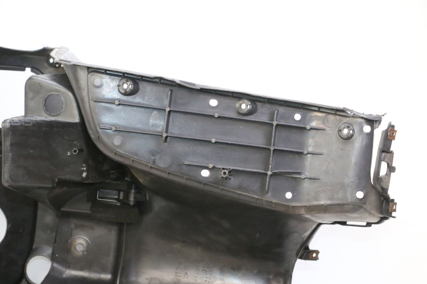 photo de PAINEL INTERIOR SUZUKI BURGMAN 125 (2007 - 2014) - Estado da superfície