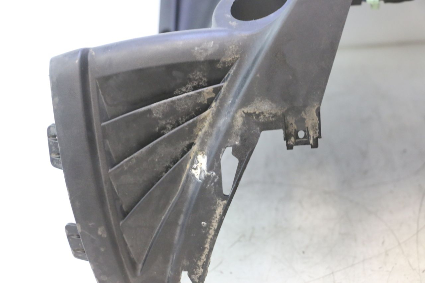 photo de PAINEL INTERIOR PEUGEOT CITYSTAR 2T 50 (2018 - 2021) - Pontos de fixação