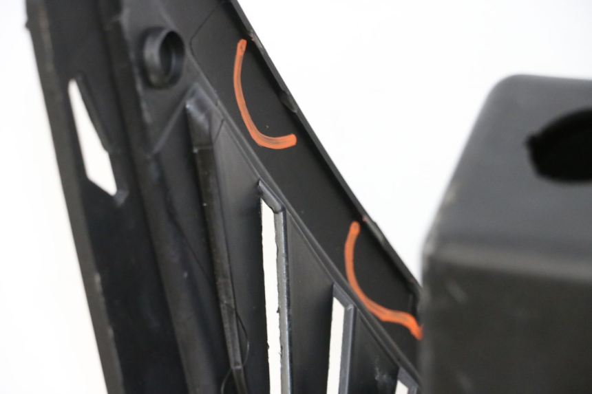 photo de PAINEL INTERIOR PEUGEOT CITYSTAR 50 (2013 - 2017) - Outro ângulo de visão