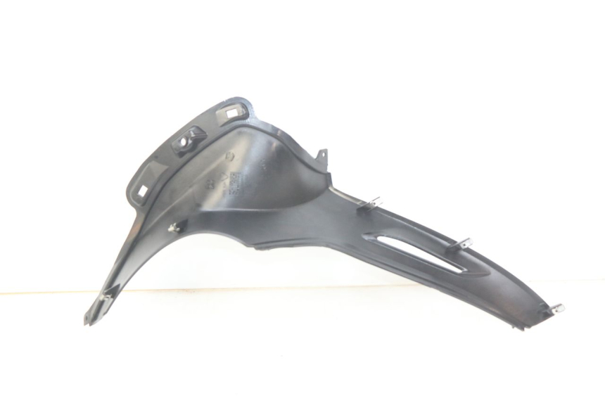 photo de PAINEL INTERIOR DIREITO PIAGGIO BEVERLY 125 (2010 - 2015) - Detalhe da peça