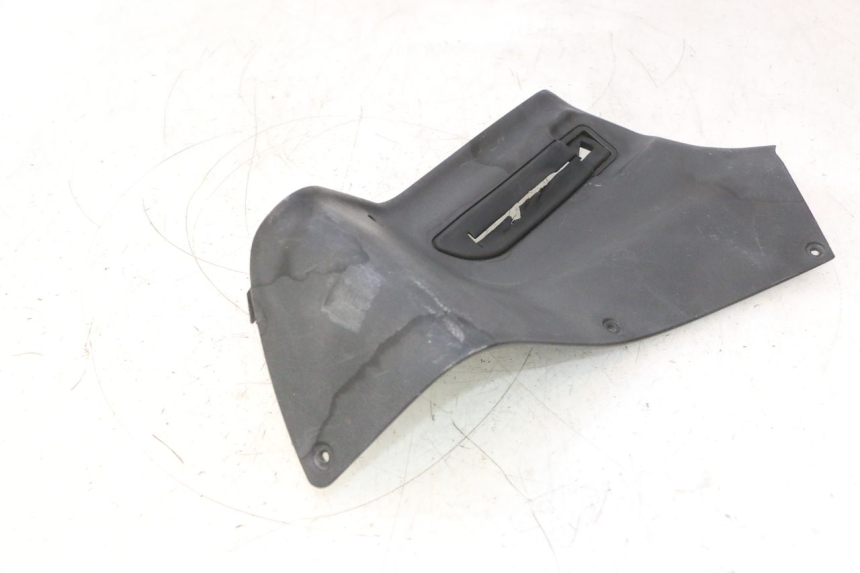 photo de PAINEL INTERIOR DIREITO GILERA GP 800 (2007 - 2013) - Ampliação técnica