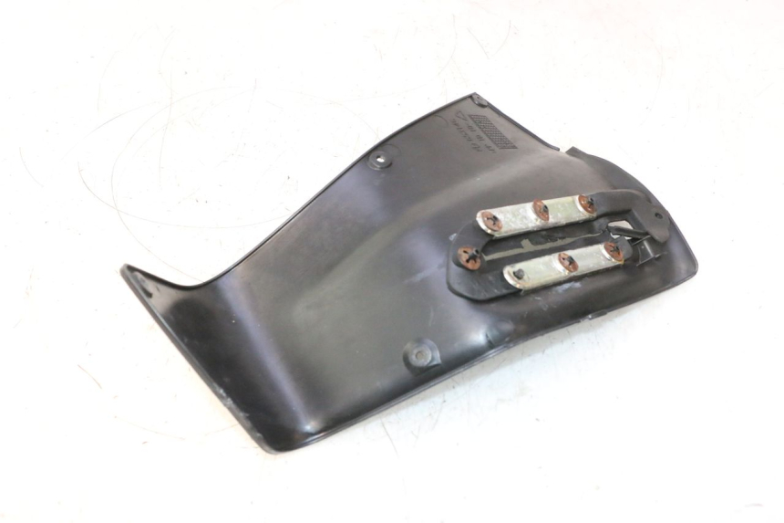photo de PAINEL INTERIOR DIREITO GILERA GP 800 (2007 - 2013) - Vista geral