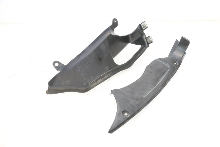photo de TABLIER INTERIOR DIREITO KAWASAKI GPX F ZX750F 750 (1986 - 1990) - Vista principal
