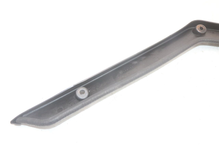 photo de PAINEL INTERIOR DIREITO KAWASAKI GTR 1000 (1994 - 2004) - Vista geral