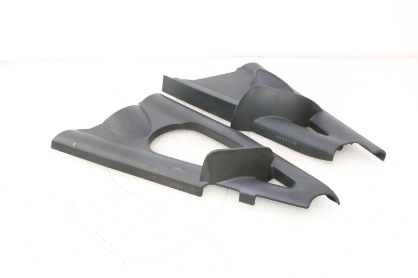 photo de PAINEL INTERIOR DIREITO CAN-AM SPYDER RS 1000 (2008 - 2012) - Ampliação técnica