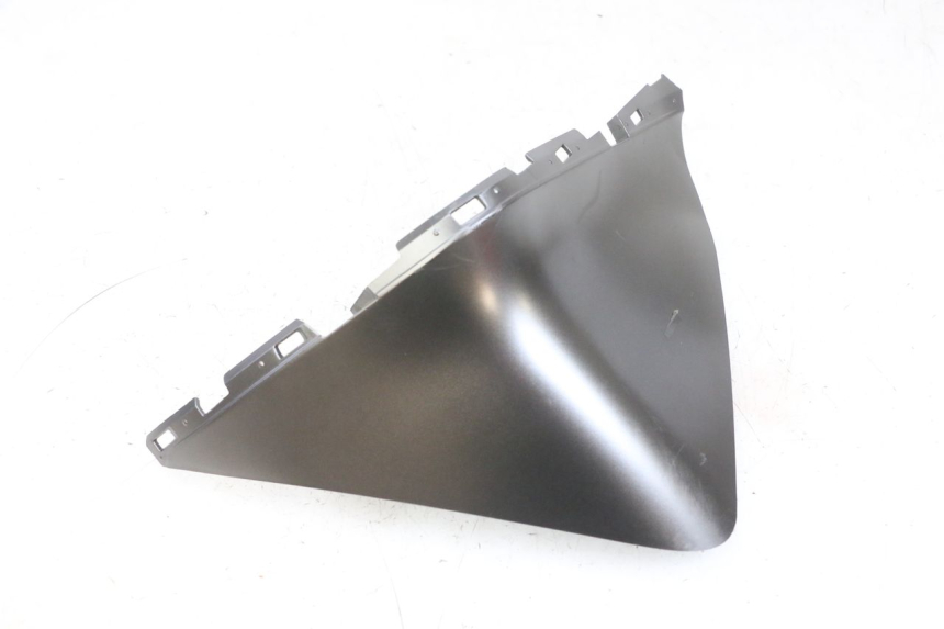 photo de PAINEL INTERIOR DIREITO YAMAHA TRICITY 300 (2020 - 2024) - Marcações e referências