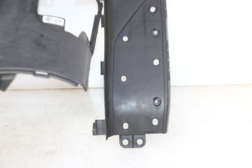 photo de PAINEL INTERIOR HONDA FES S-WING SWING ABS 125 (2007 - 2015) - Detalhes característicos