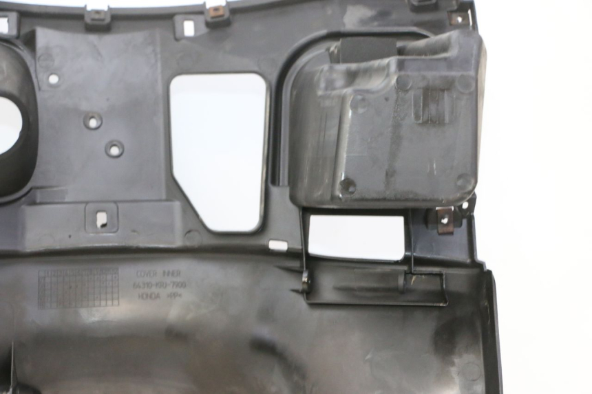 photo de PAINEL INTERIOR HONDA FES S-WING SWING ABS 125 (2007 - 2015) - Zoom do estado de desgaste
