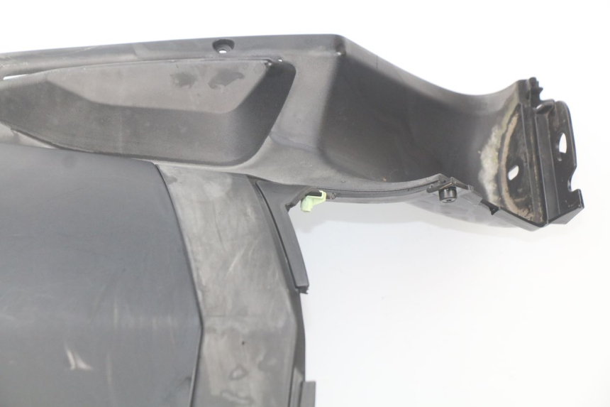 photo de PAINEL INTERIOR PEUGEOT GEOPOLIS 400 (2007 - 2013) - Detalhes característicos