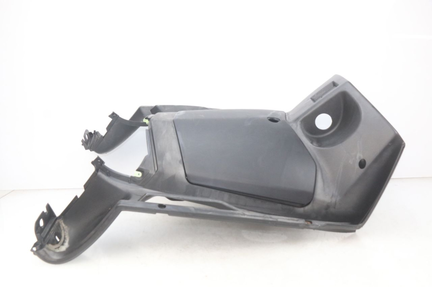 photo de PAINEL INTERIOR PEUGEOT GEOPOLIS 400 (2007 - 2013) - Pontos de fixação