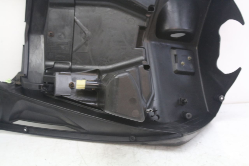 photo de PAINEL INTERIOR PEUGEOT GEOPOLIS RS 125 (2007 - 2009) - Zoom do estado de desgaste