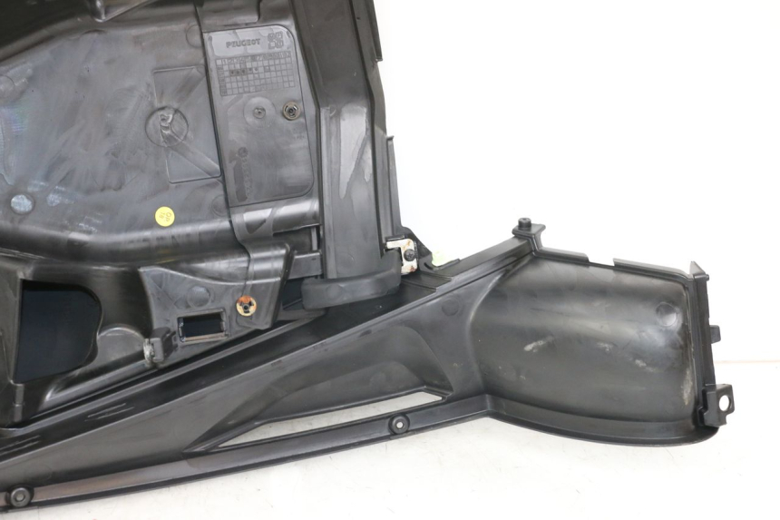 photo de PAINEL INTERIOR PEUGEOT GEOPOLIS RS 125 (2007 - 2009) - Zoom do estado de desgaste