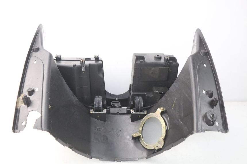photo de PAINEL INTERIOR SYM GTS EVO 125 (2009 - 2013) - Detalhe da peça