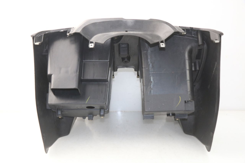 photo de PAINEL INTERIOR SYM GTS EVO 125 (2009 - 2013) - Outro ângulo de visão