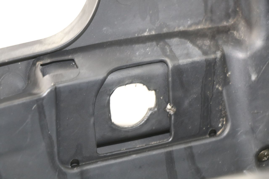 photo de PAINEL INTERIOR SYM GTS EVO 125 (2009 - 2013) - Ampliação técnica